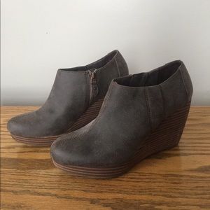 Dr. Scholl’s wedge boot
